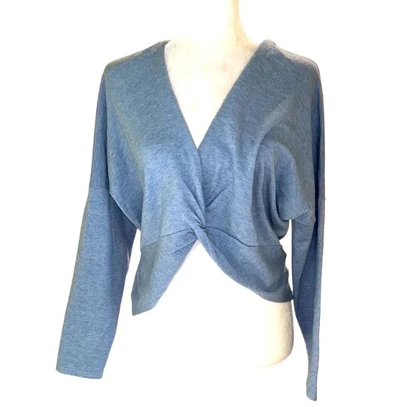 LN Kerisma Monkees Yasmin Baby Blue Twist Wrap Cropped Sweater Shrug - S / M - Picture 2 of 11